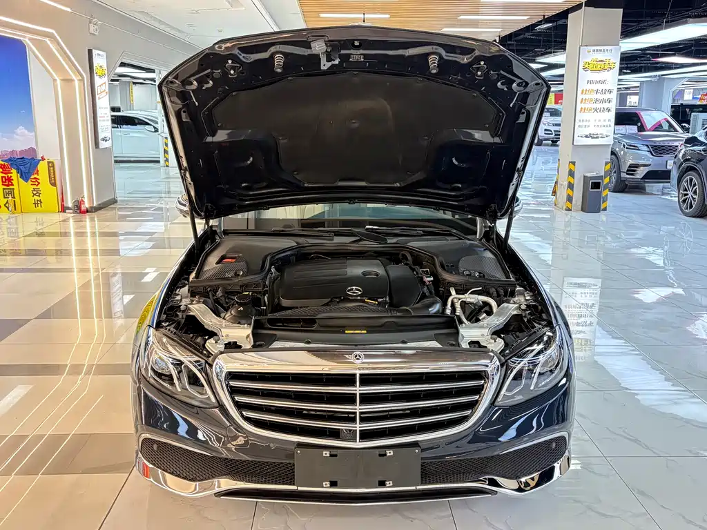 Mercedes-Benz E-Class — миниатюра 20