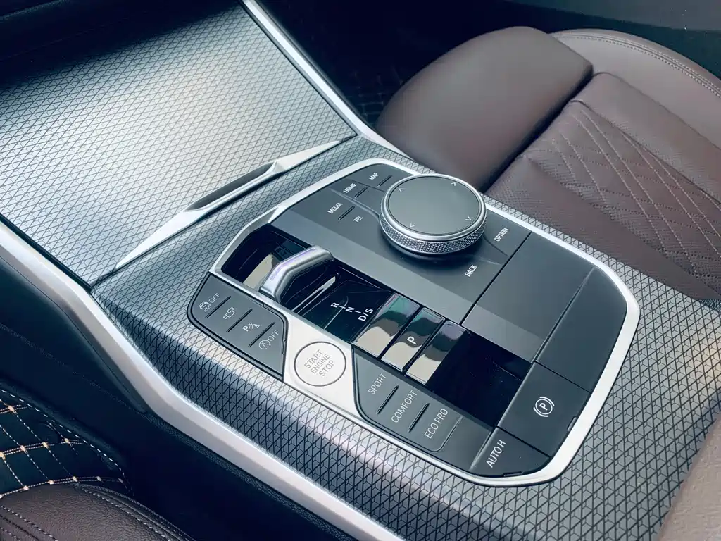BMW 3 Series — миниатюра 10