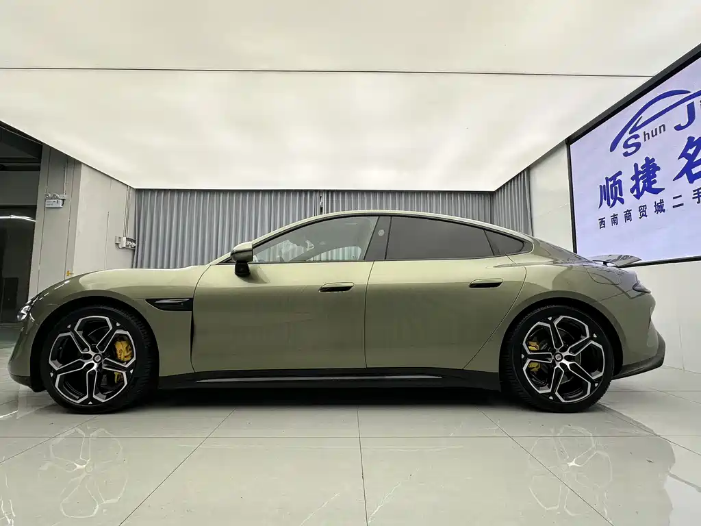 XIAOMI CAR XIAOMI SU7