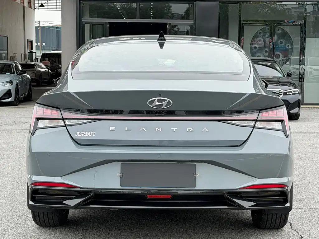 Hyundai Elantra — миниатюра 4