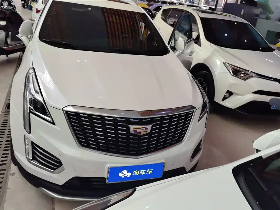 CADILLAC XT5