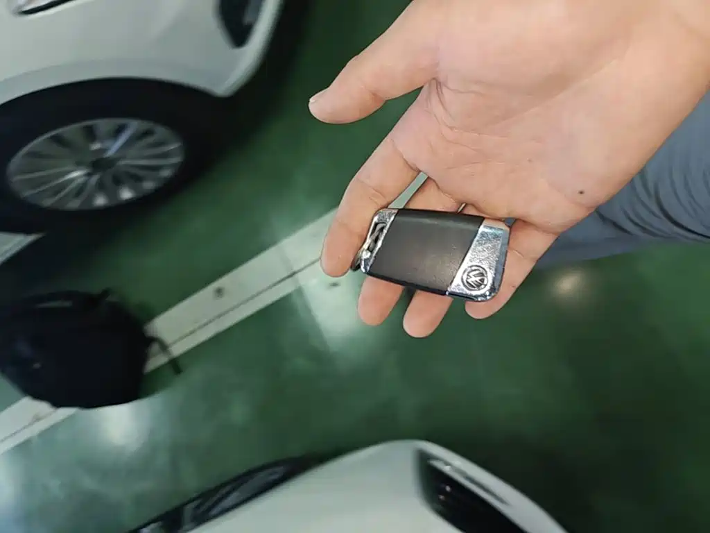 Volkswagen 帕萨特插电混动 — миниатюра 9
