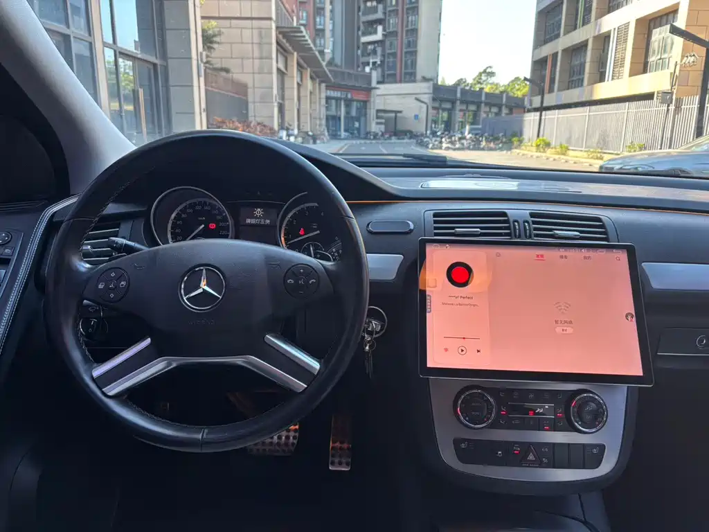 MERCEDES-BENZ R CLASS