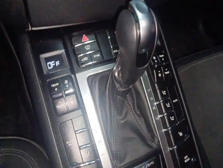 Porsche Macan — миниатюра 16