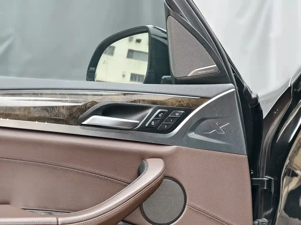 BMW X3 — миниатюра 17