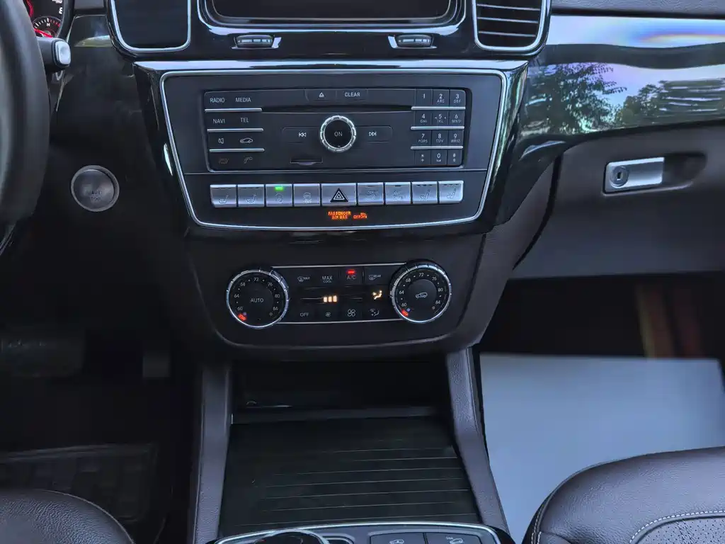 Mercedes-Benz GLS — миниатюра 13