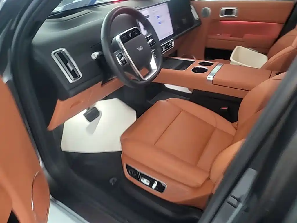 Li Auto Li L8 — миниатюра 16