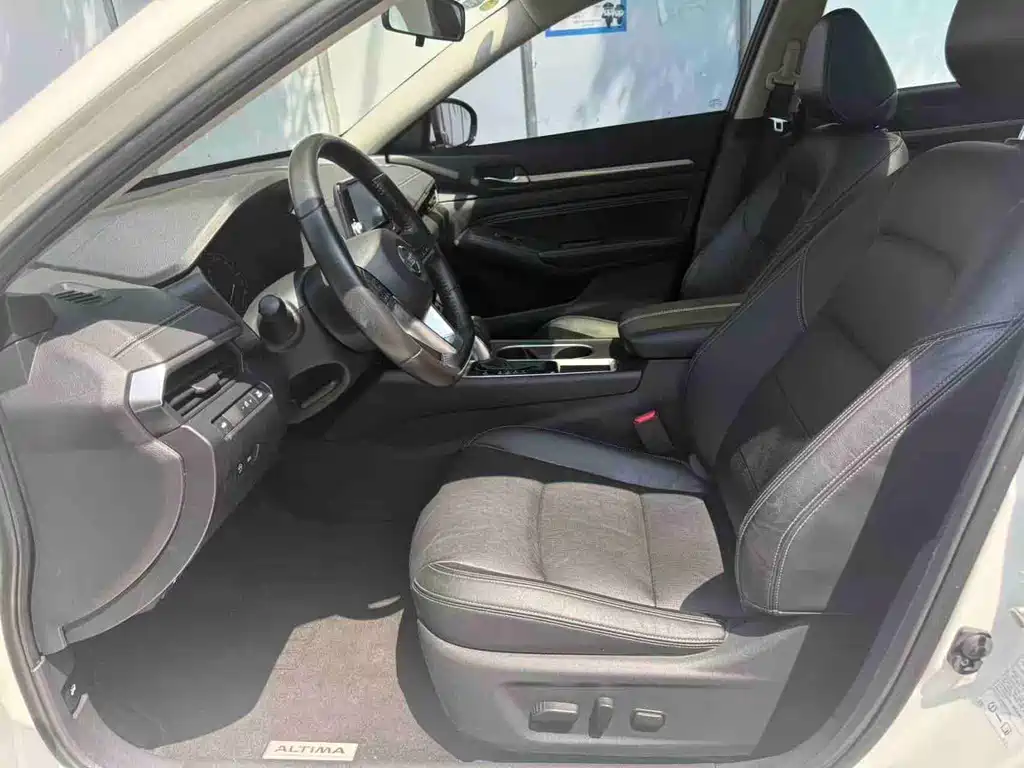 Nissan Teana — миниатюра 7