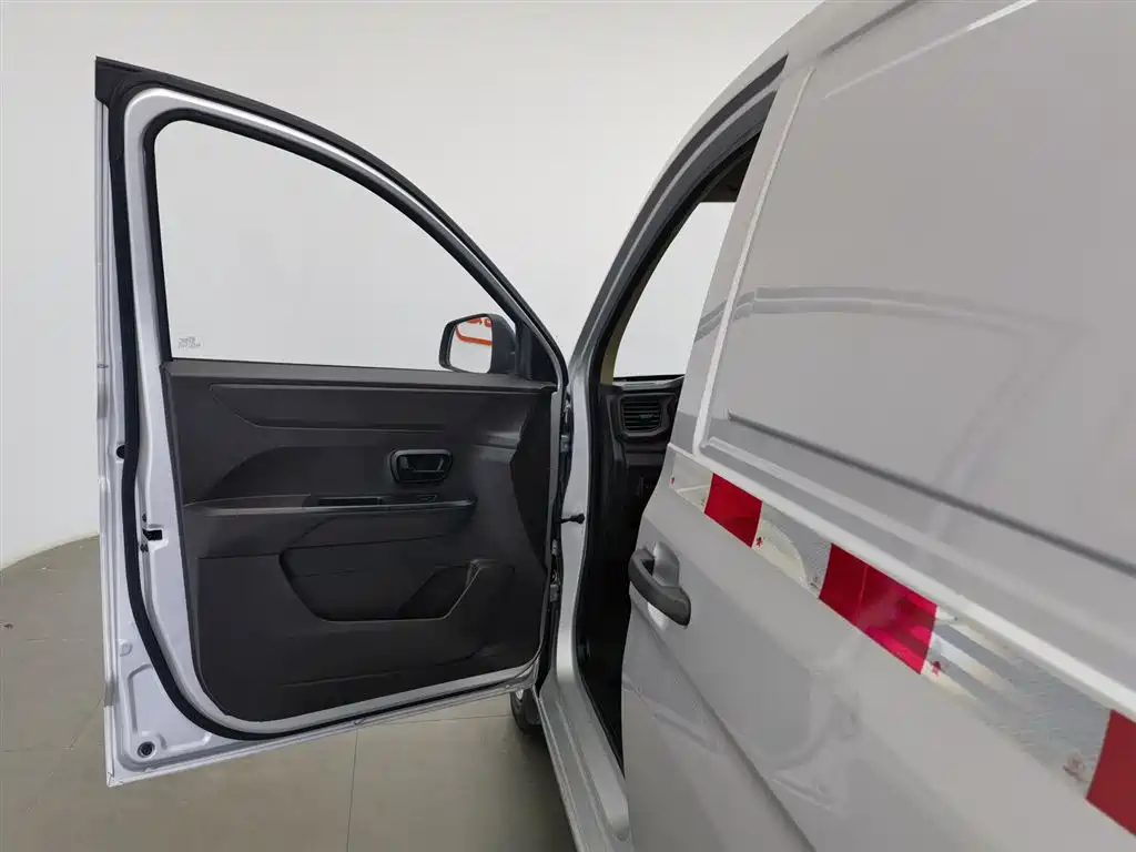 Wuling V 2022 1.5L LAR