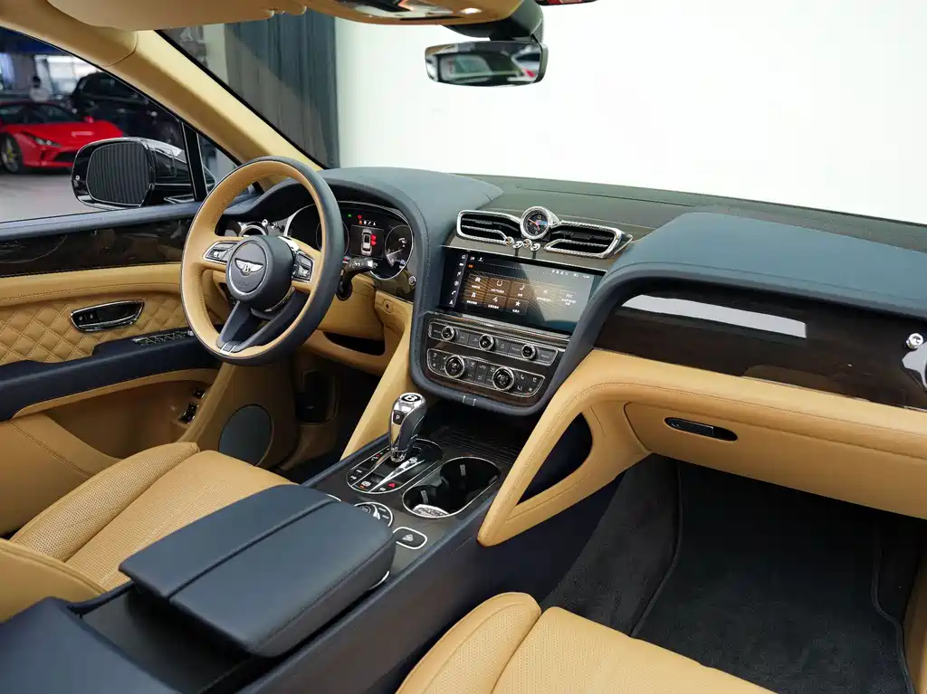 Bentley Bentayga — миниатюра 15