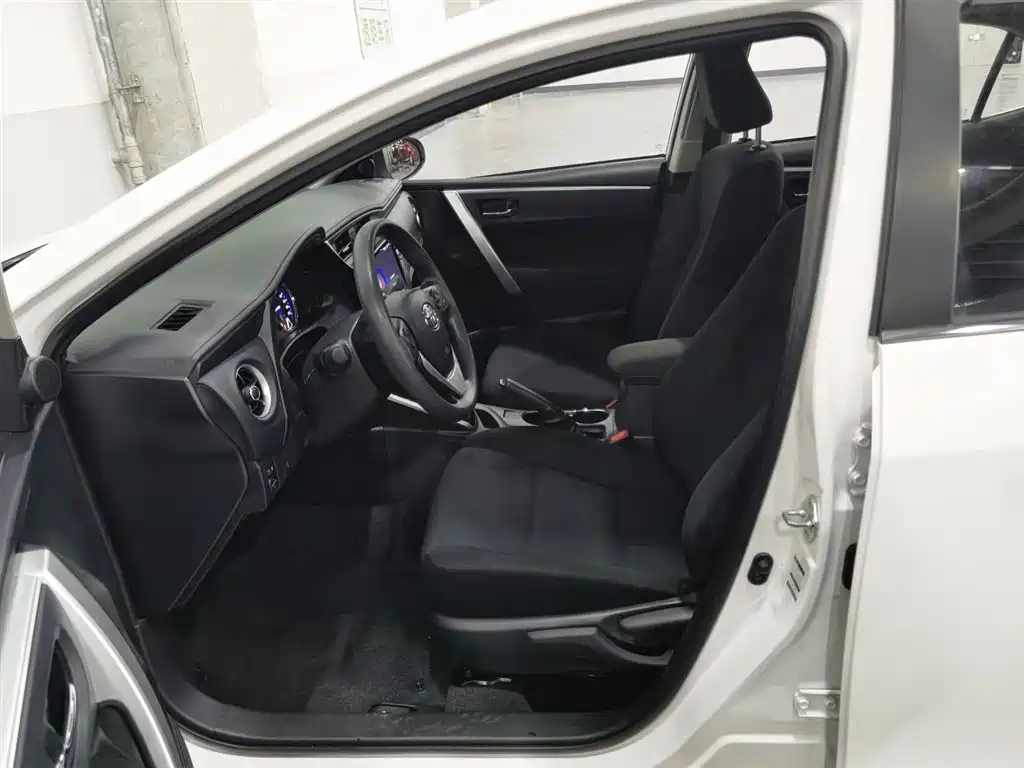 Toyota Corolla E+ E+ 2019 1.8L E-CVT Lead