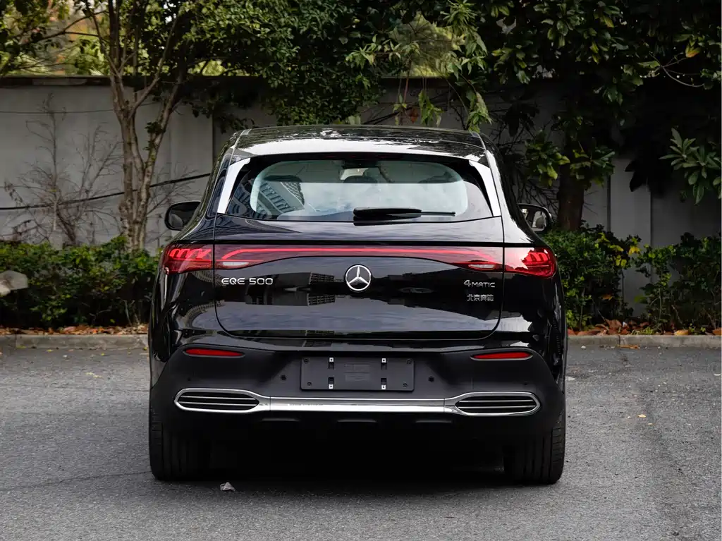 MERCEDES-BENZ EQE SUV