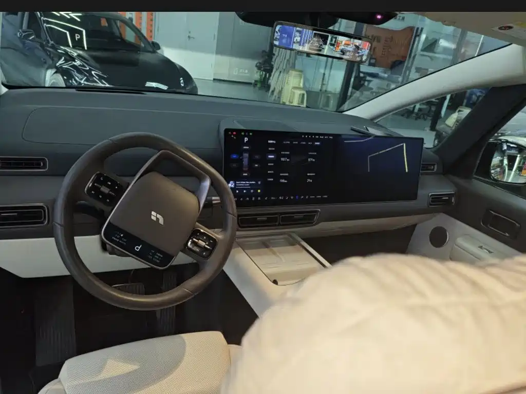 Li Auto Li MEGA — миниатюра 4