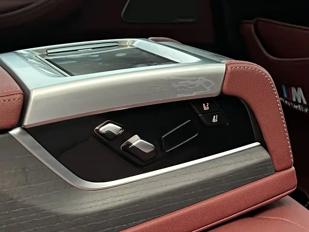 BMW 5 Series — миниатюра 17