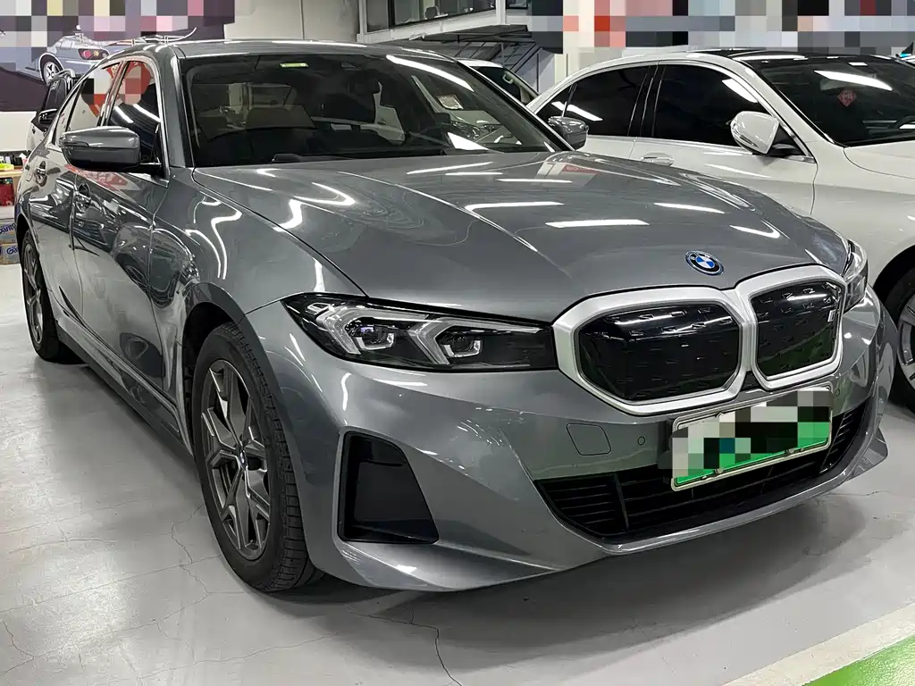 BMW i3 2022 eDrive 35 L