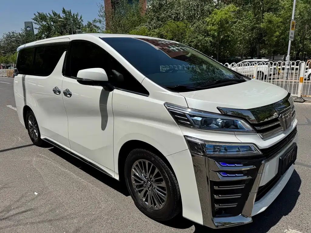 Toyota Vellfire 2022