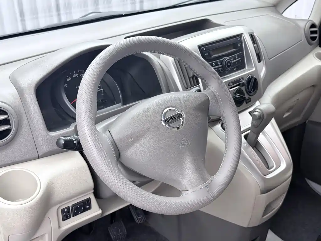 Nissan NV200 — миниатюра 11