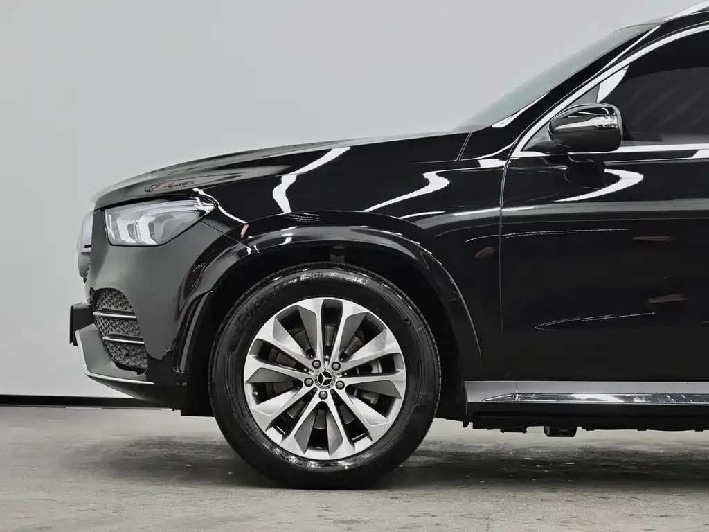 Mercedes-Benz GLE (Import) — миниатюра 24