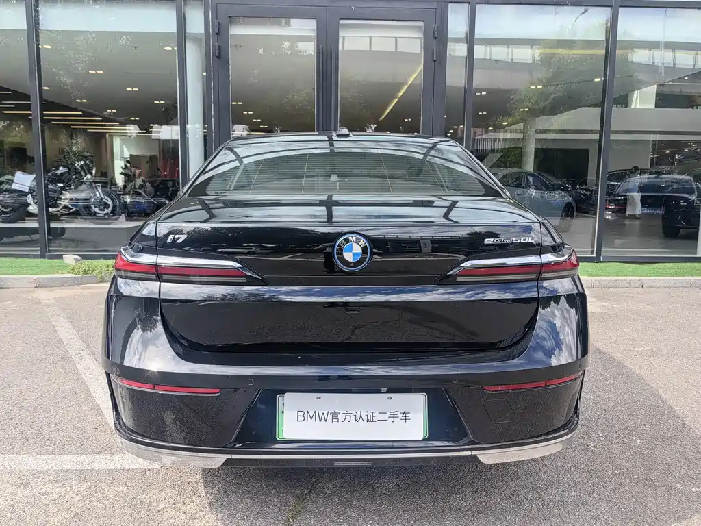 BMW i7 — миниатюра 6