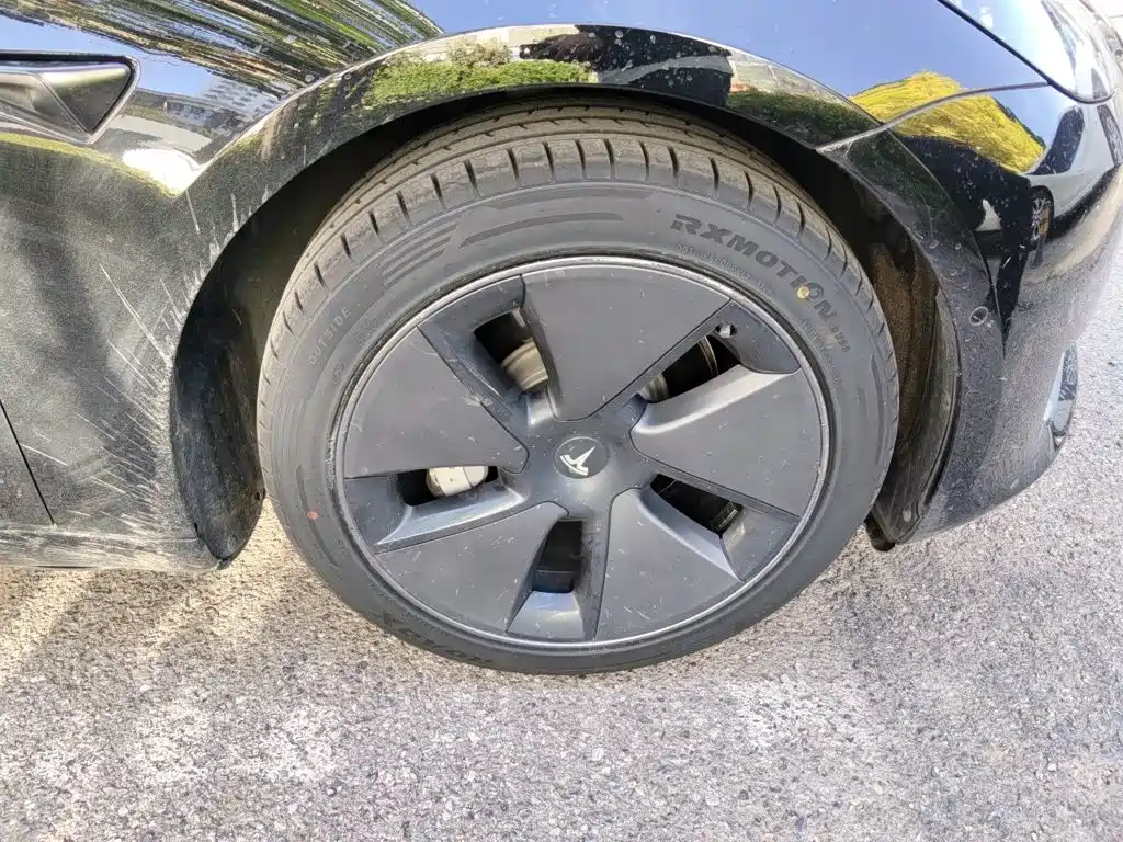 Tesla Model 3 — миниатюра 25