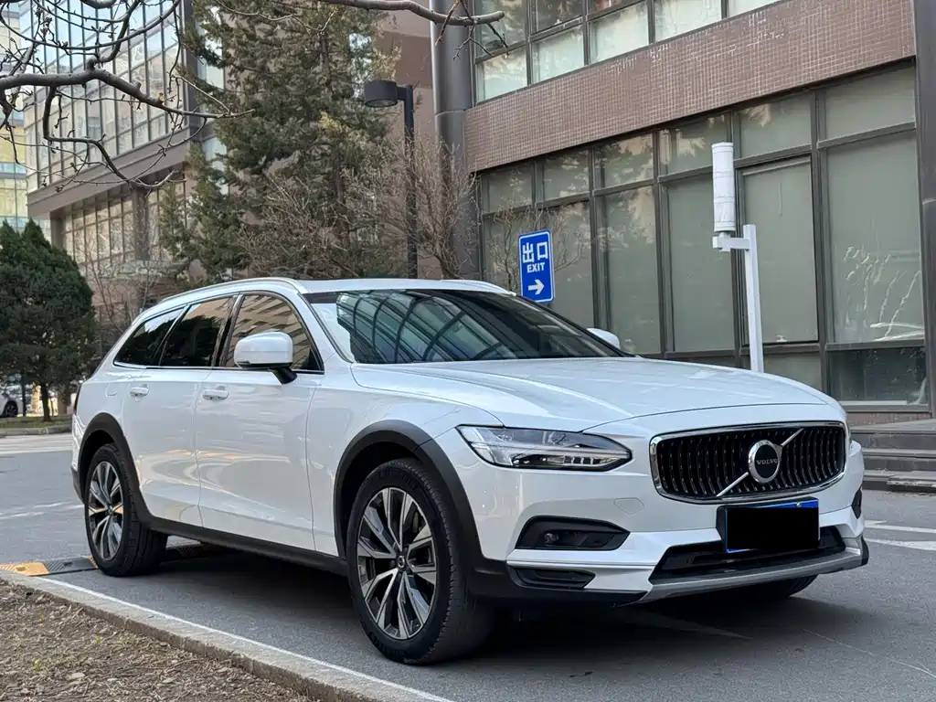 Volvo V90 2021 Cross Country B5 AWD