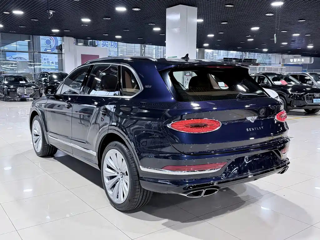 Bentley Bentayga — миниатюра 28