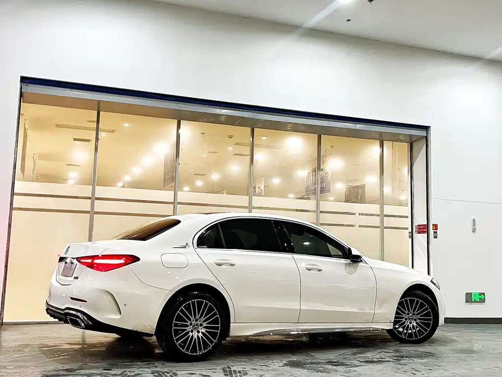 MERCEDES-BENZ C CLASS