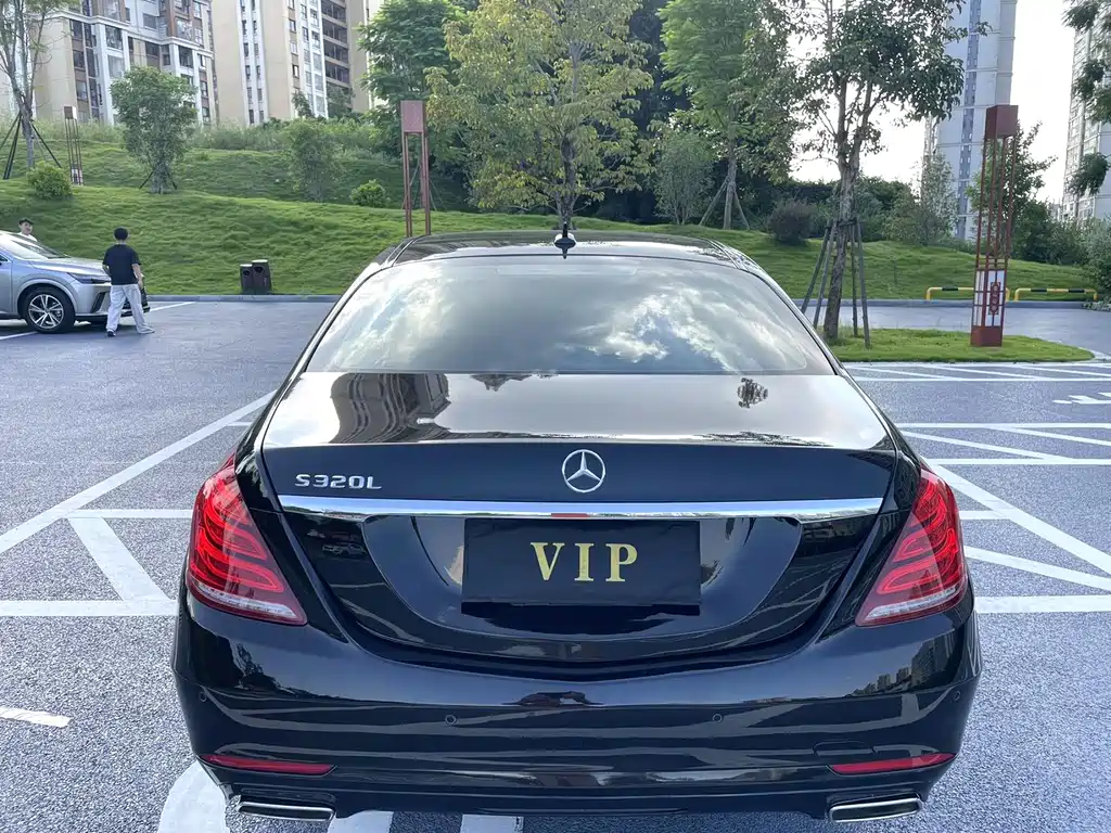 Mercedes-Benz S-Class — миниатюра 6