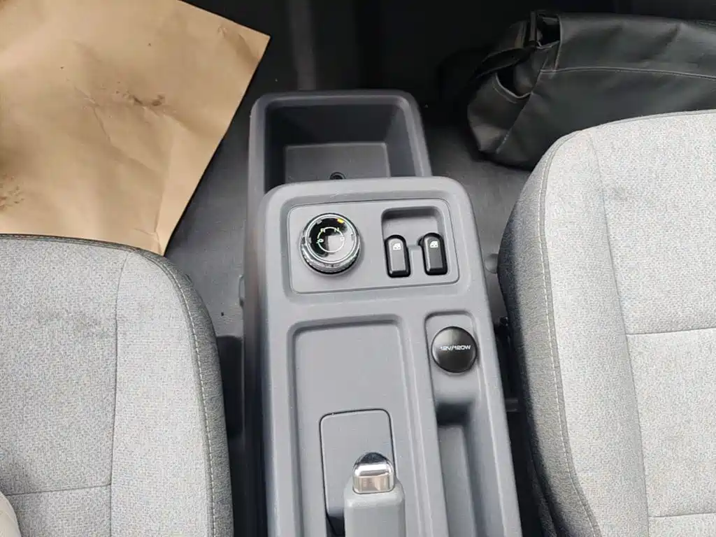 Wuling Yangguang — миниатюра 14