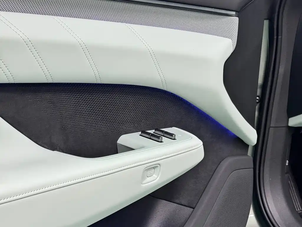 ZEEKR EXTREME KRYPTON 001