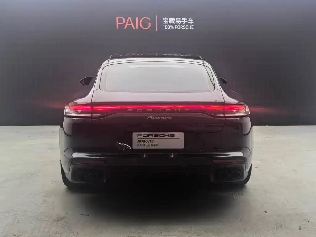 PORSCHE PANAMERA