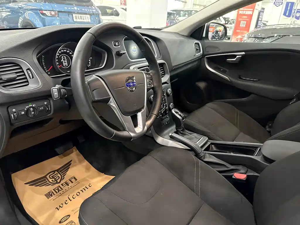 Volvo V40 — миниатюра 6