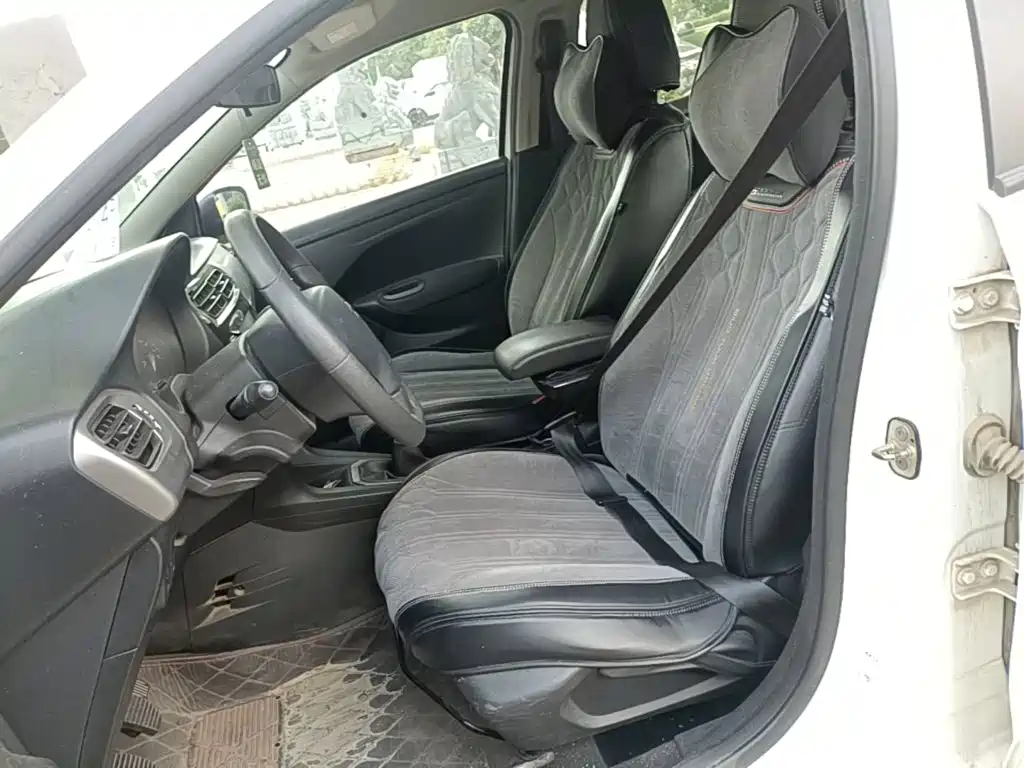 Citroen Elysee — миниатюра 15