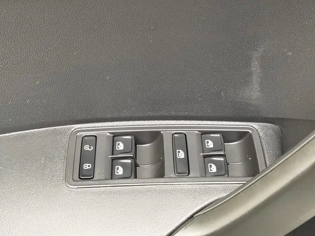 Volkswagen Santana — миниатюра 9