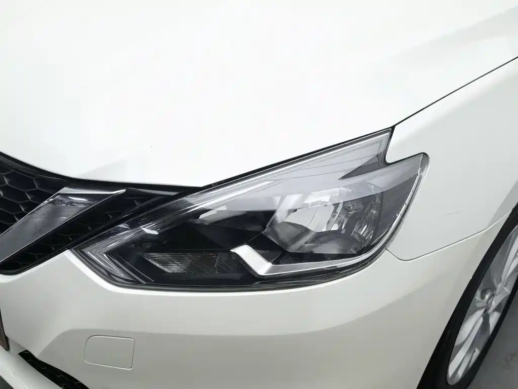 Nissan Sylphy — миниатюра 7