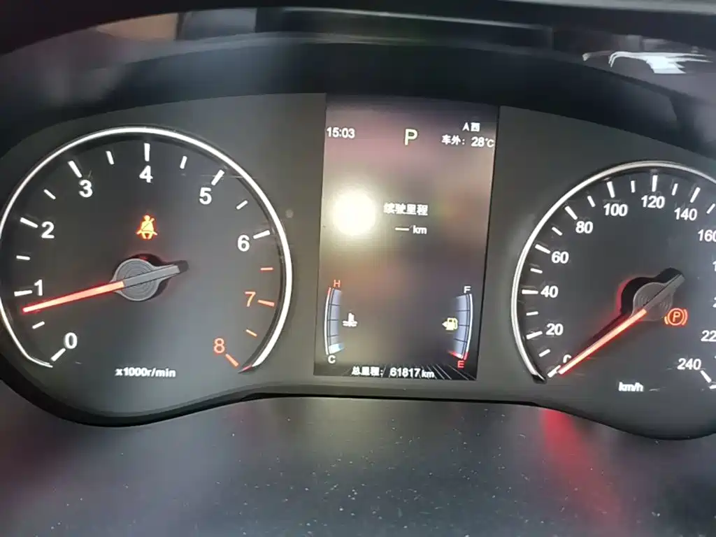 BYD MAX — миниатюра 12