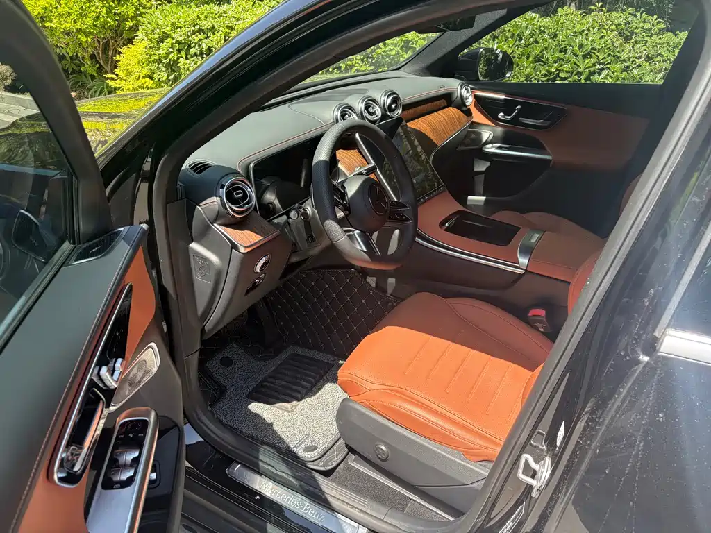 Mercedes-Benz GLC 2025 GLC 300 L 4MATIC 5 мест