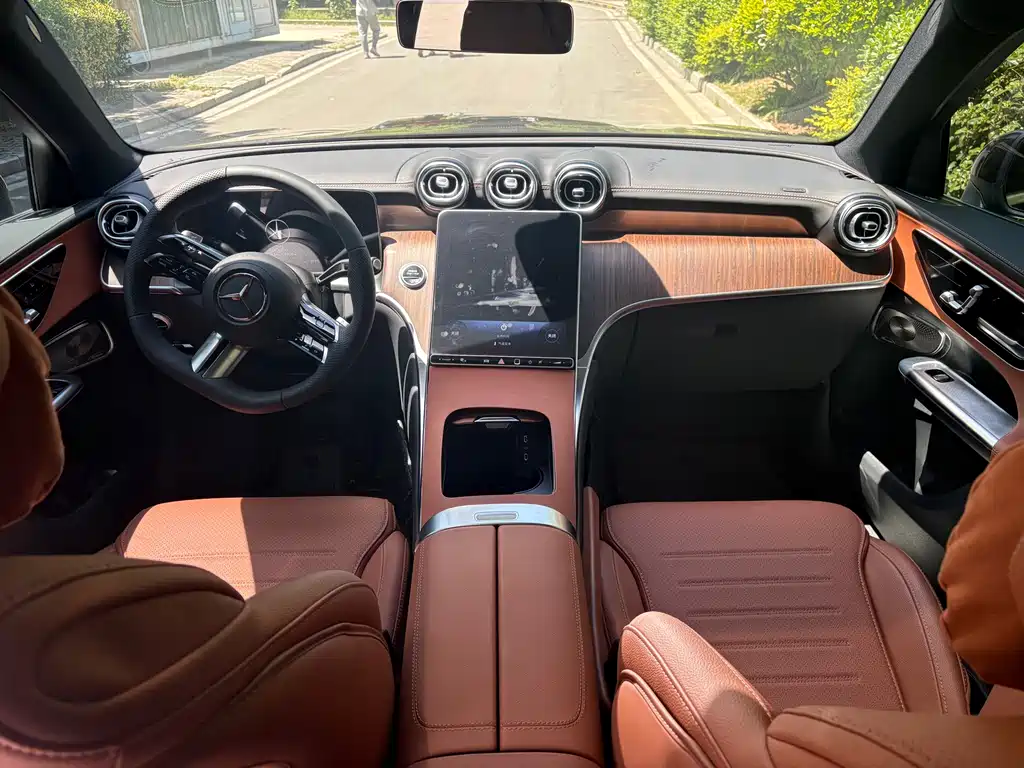 Mercedes-Benz GLC 2025 GLC 300 L 4MATIC 5 мест
