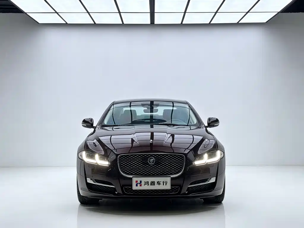 Jaguar XJ — миниатюра 2