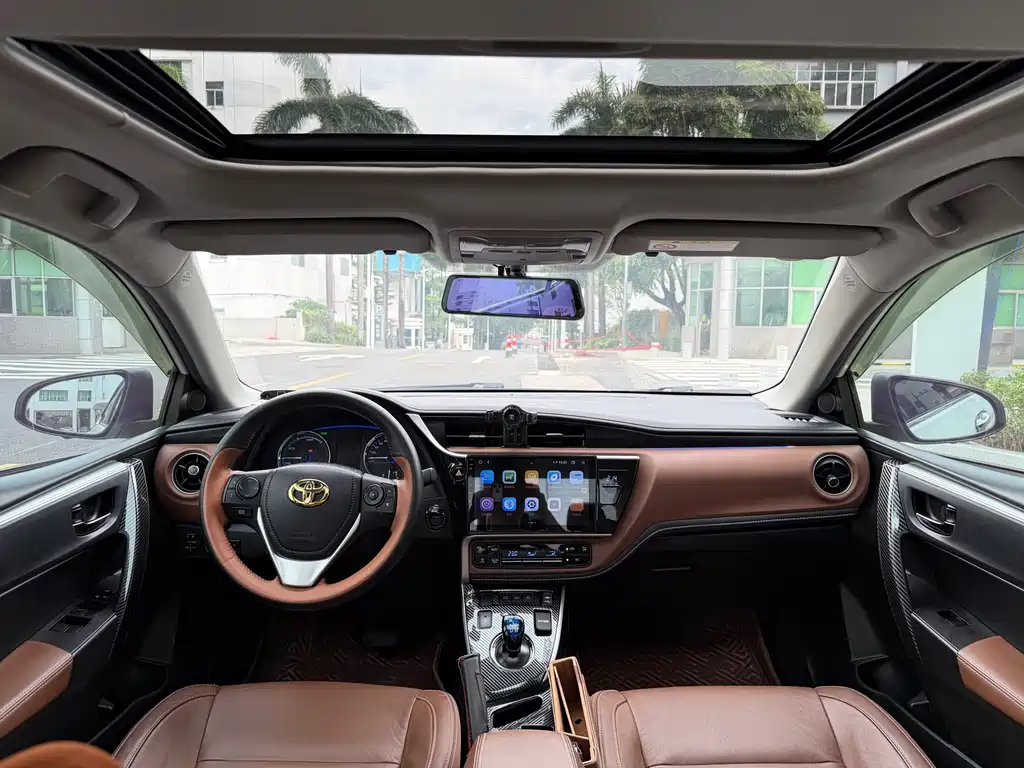 Toyota Corolla Hybrid — миниатюра 15
