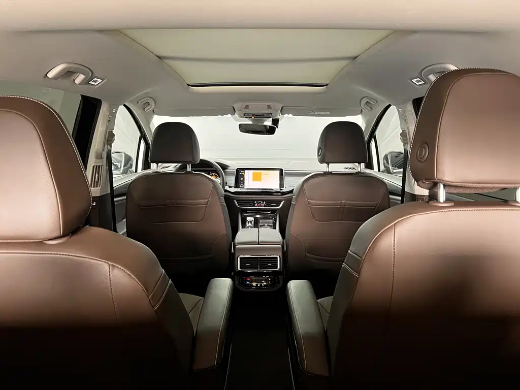 Volkswagen Viloran 2023 380TSI