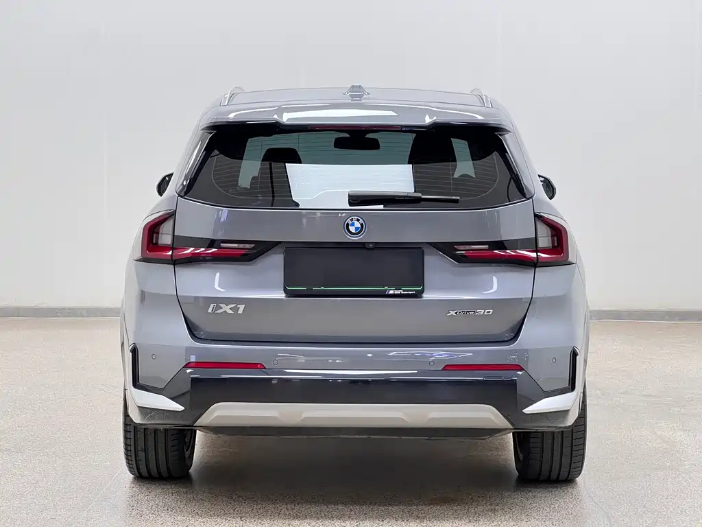 BMW iX1 — миниатюра 6