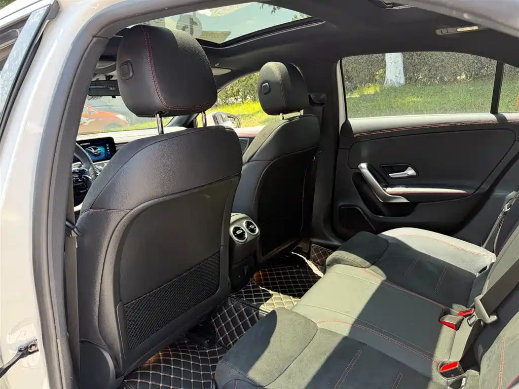 Mercedes-Benz A-Class A 2023 A 200 L Fashion
