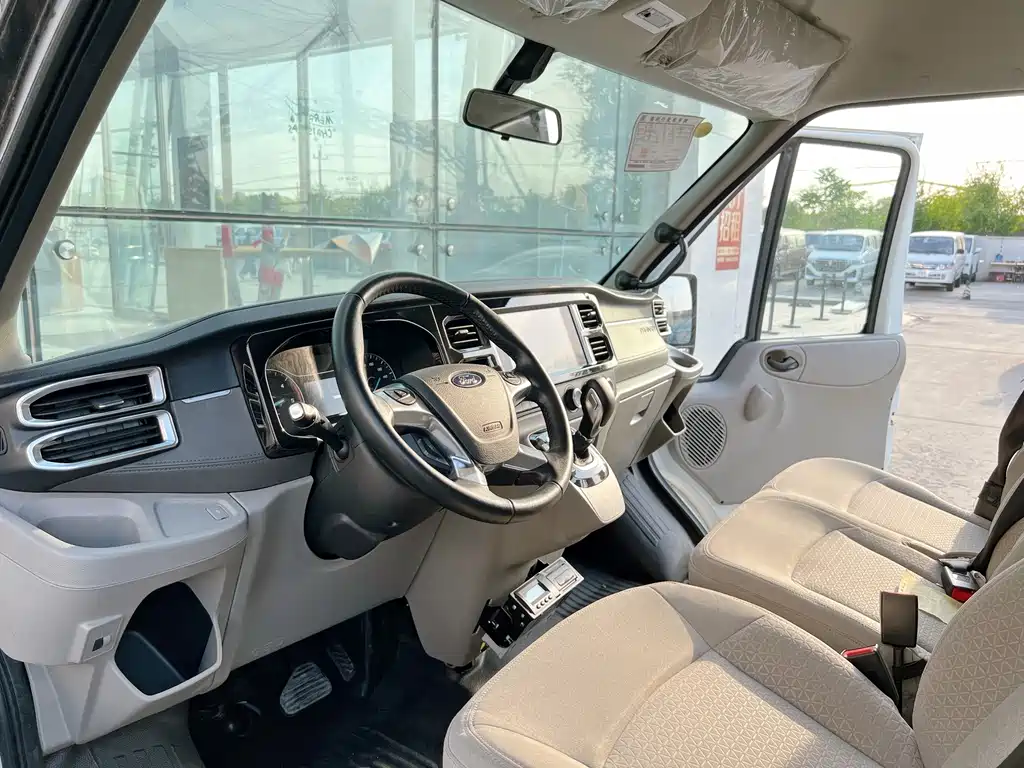Ford Transit Custom — миниатюра 10