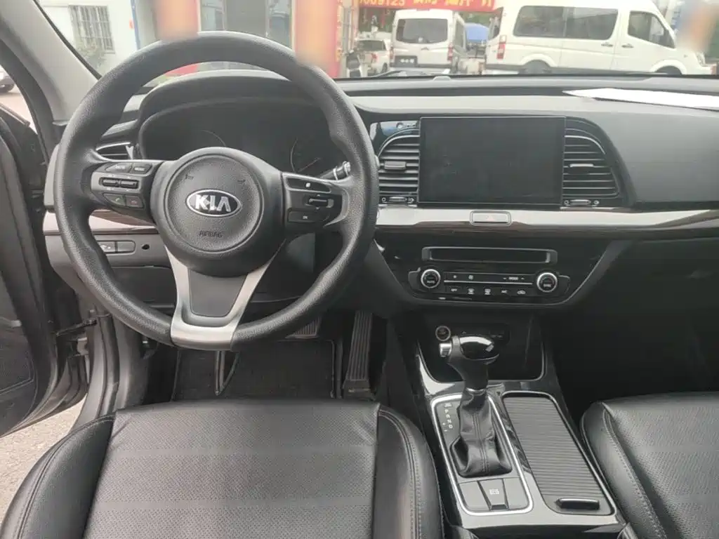 Kia K4 — миниатюра 10