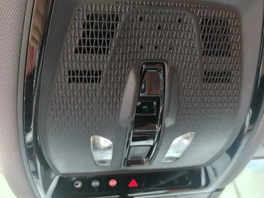 Cadillac IQ — миниатюра 21