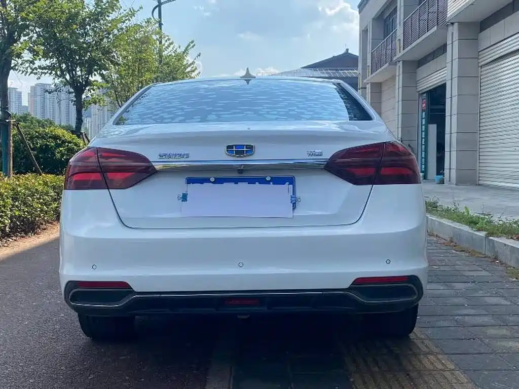 Geely Emgrand — миниатюра 8