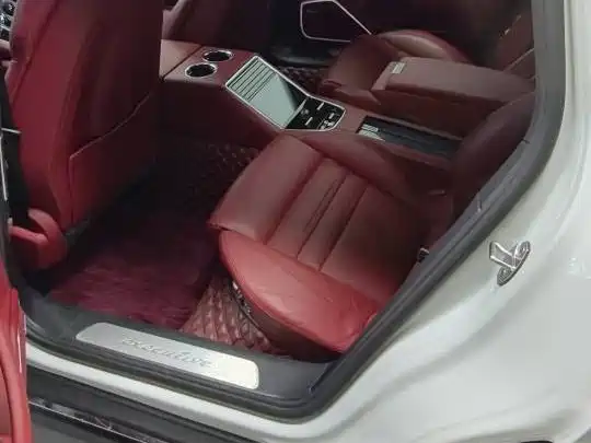 Porsche Panamera — миниатюра 4