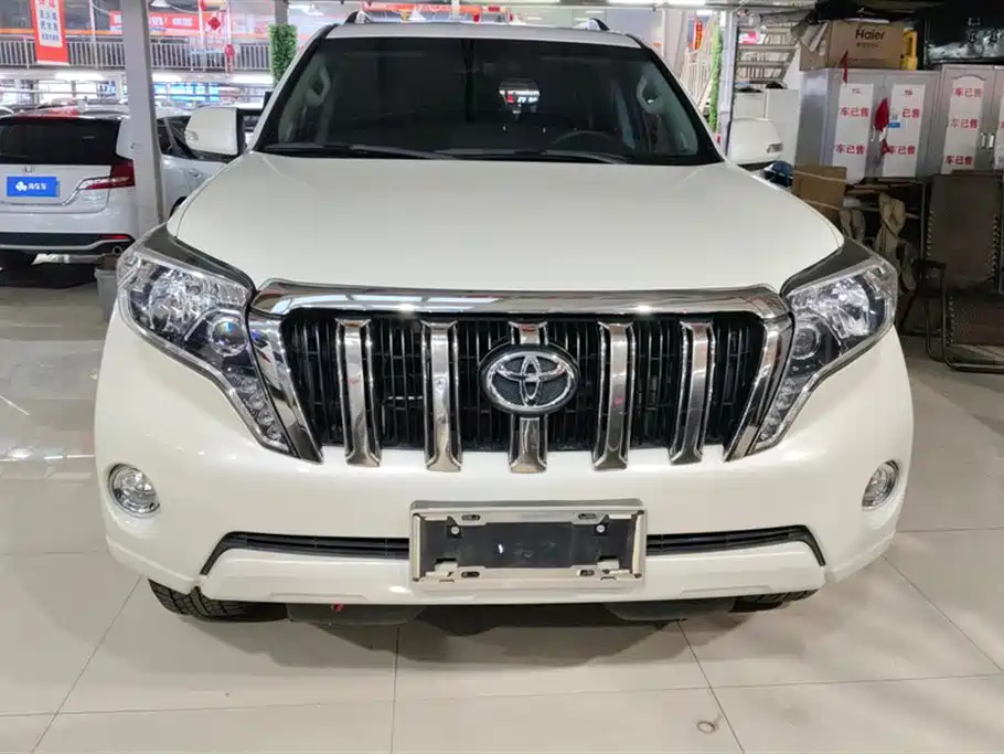 TOYOTA PRADO