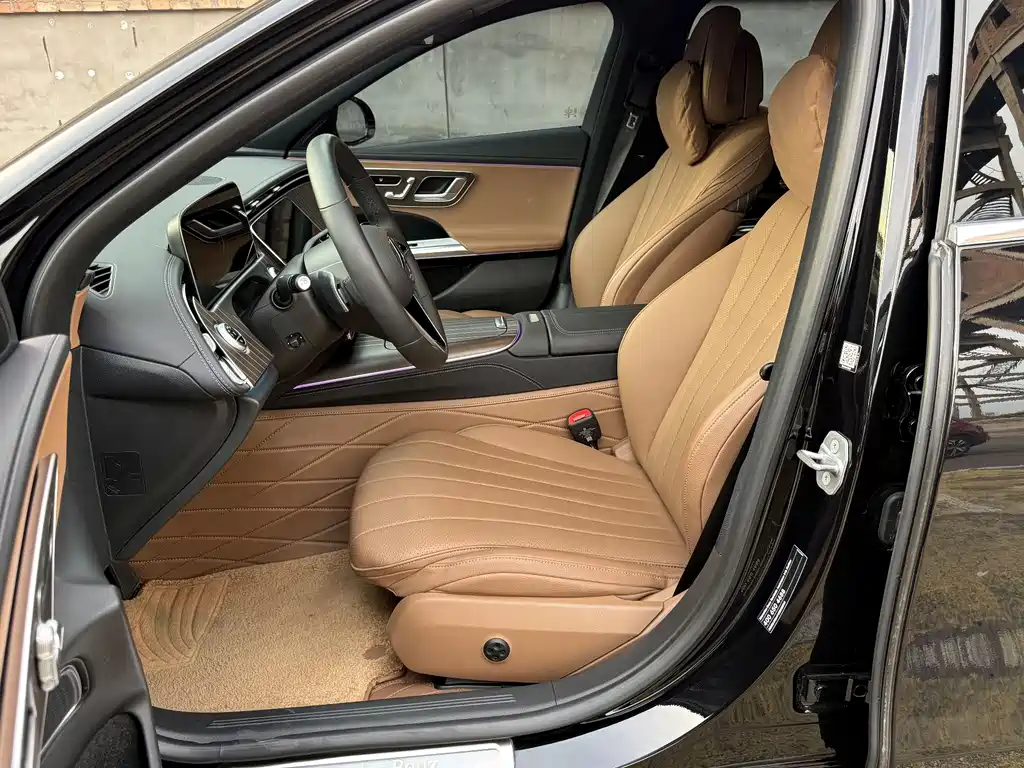 Mercedes-Benz E-Class E 2025 E 300 L Fashion